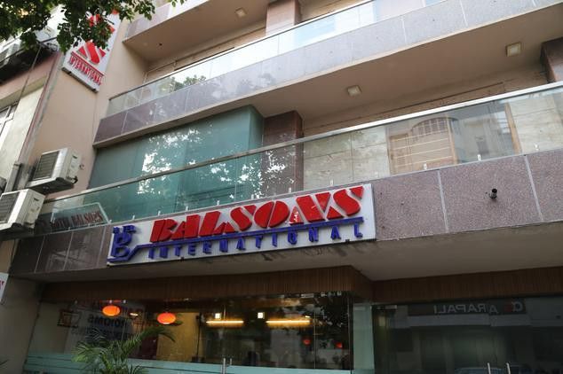 Balsons International Hotell New Delhi Exteriör bild